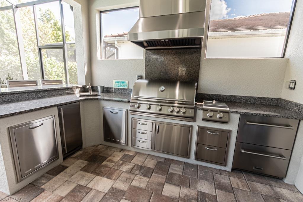 SAVANNAH LAKES - Residential