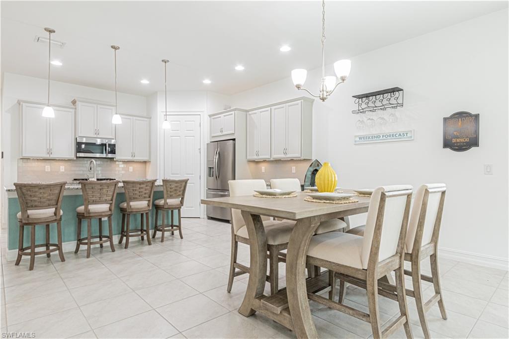 SAVANNAH LAKES - Residential