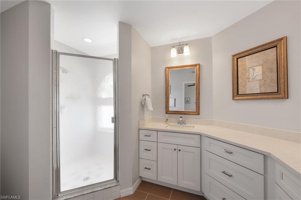 LAKESIDE CARRIAGE HOMES - Residential Lease