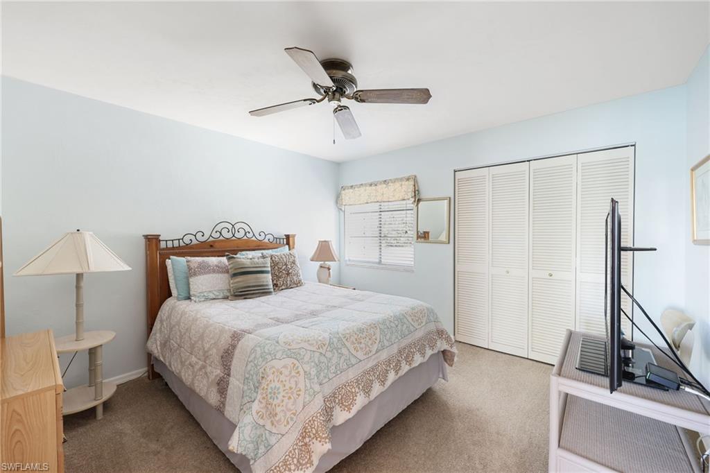 LAKESIDE CARRIAGE HOMES - Residential Lease