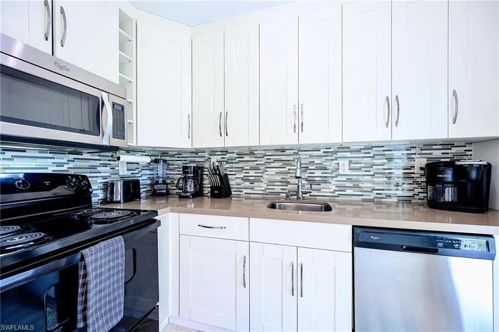 Marco Island, Florida 34145, United States, 2 Bedrooms Bedrooms, ,1 BathroomBathrooms,Residential,Active,114278