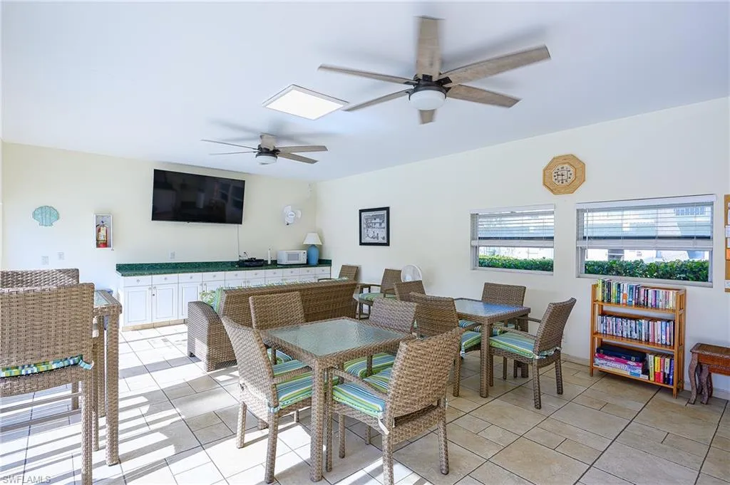 Marco Island, Florida 34145, United States, 2 Bedrooms Bedrooms, ,1 BathroomBathrooms,Residential,Active,114278