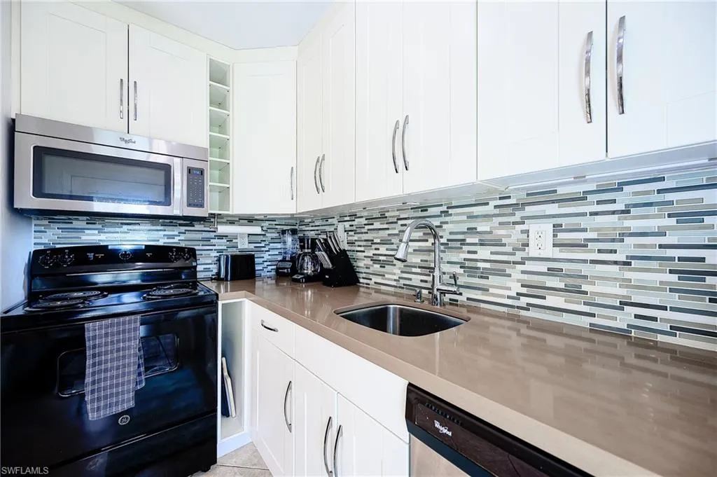 Marco Island, Florida 34145, United States, 2 Bedrooms Bedrooms, ,1 BathroomBathrooms,Residential,Active,114278