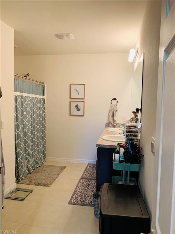 ENTRADA - Residential