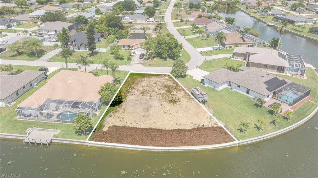 CAPE CORAL - Land