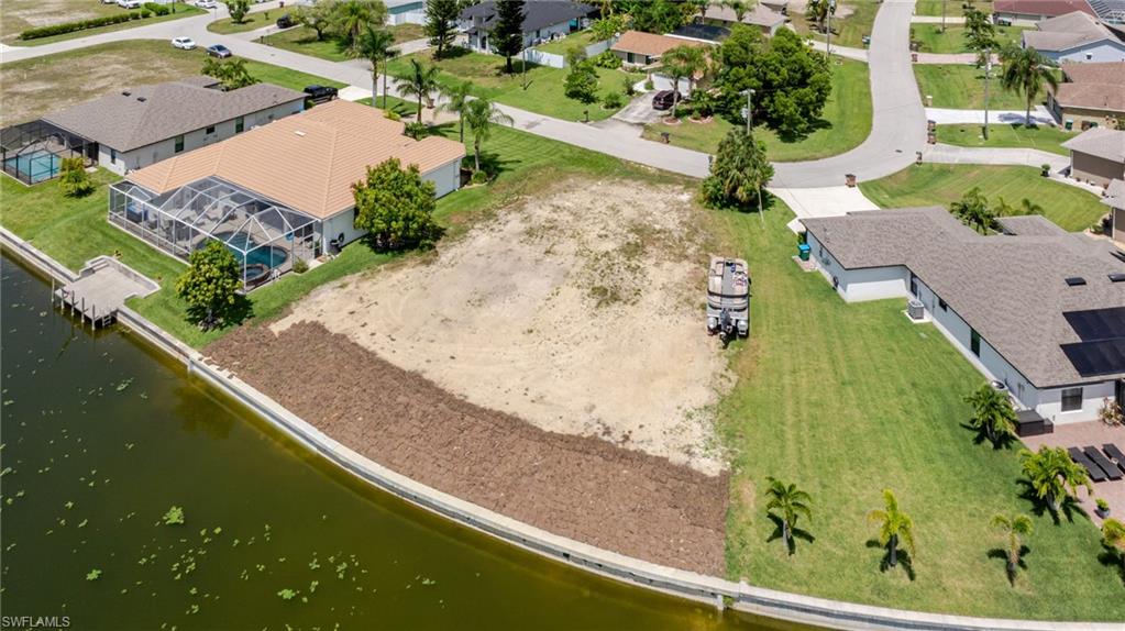 CAPE CORAL - Land
