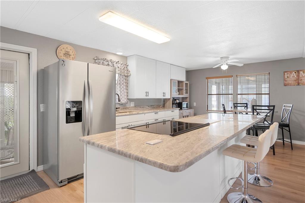 COACHLIGHT MANOR MOBILE HOME - Residential