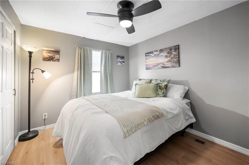 COACHLIGHT MANOR MOBILE HOME - Residential