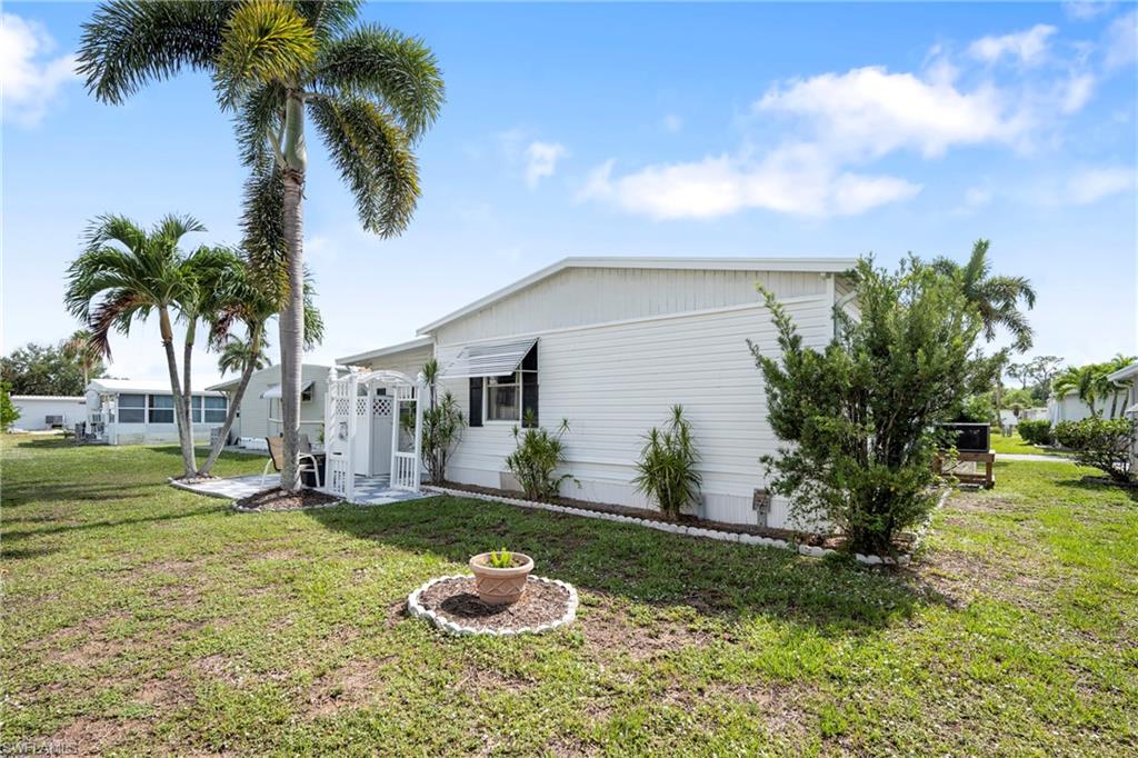COACHLIGHT MANOR MOBILE HOME - Residential