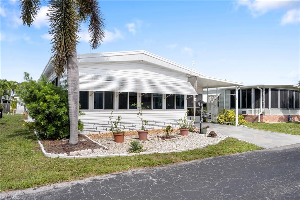 COACHLIGHT MANOR MOBILE HOME - Residential