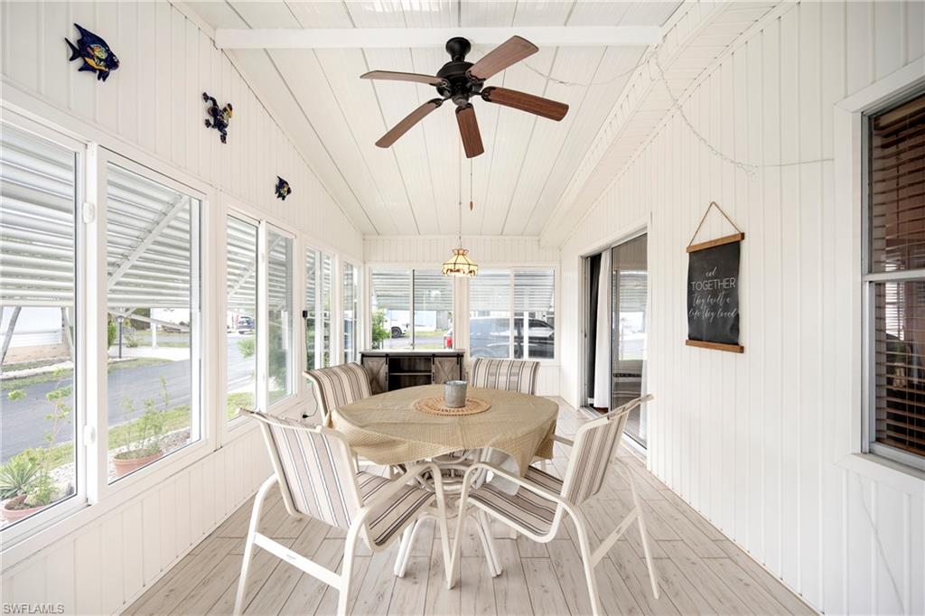 COACHLIGHT MANOR MOBILE HOME - Residential