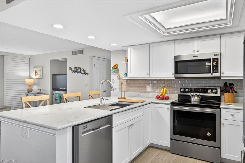 COMPASS POINT CONDO - Residential