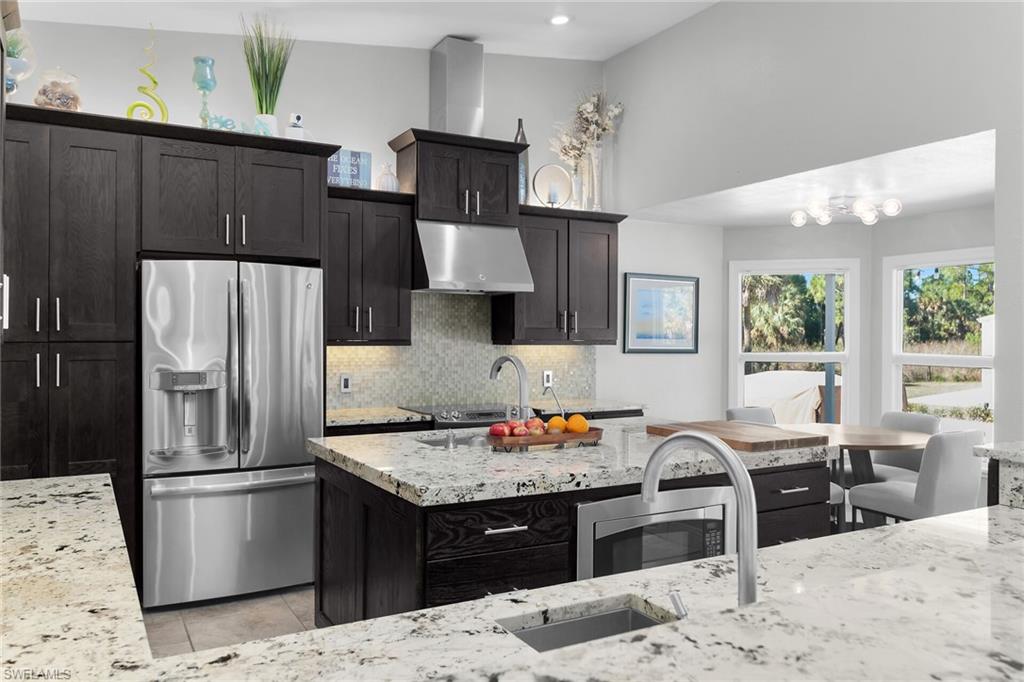 GOLDEN GATE ESTATES - Residential