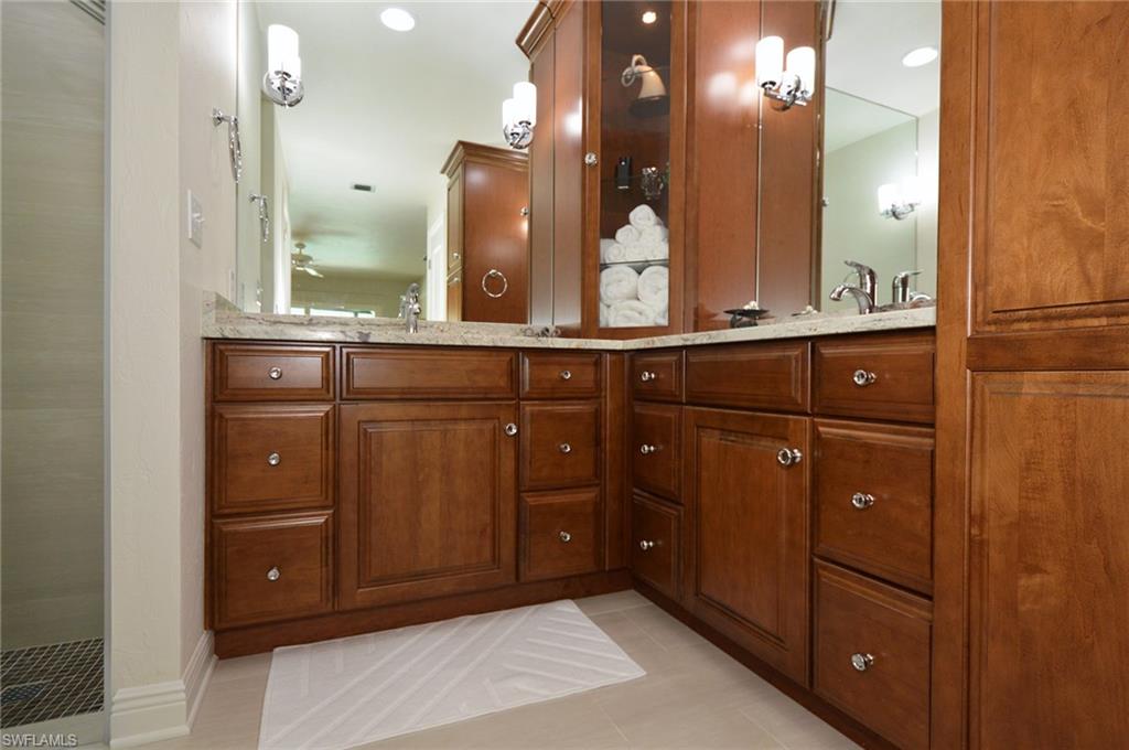 SPANISH WELLS - Residential