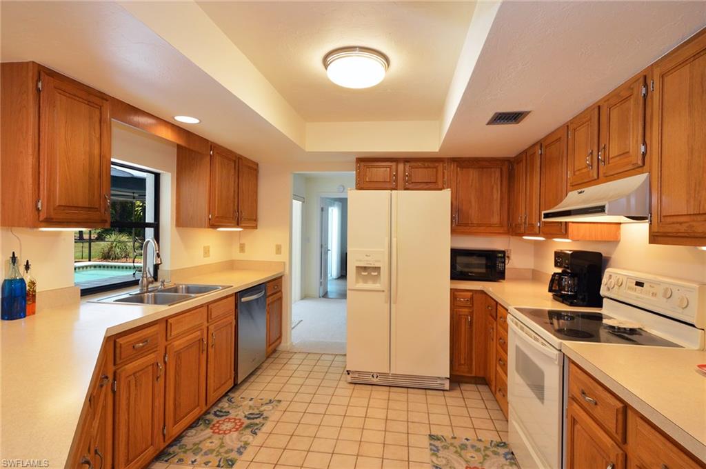 SPANISH WELLS - Residential