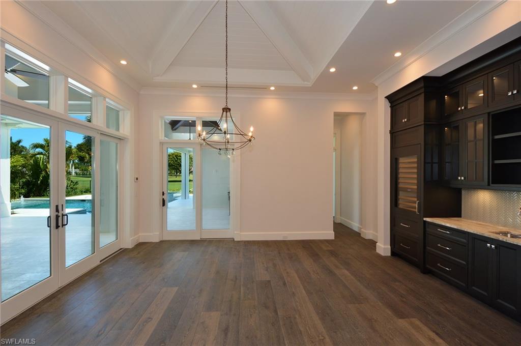 MOORINGS - Residential