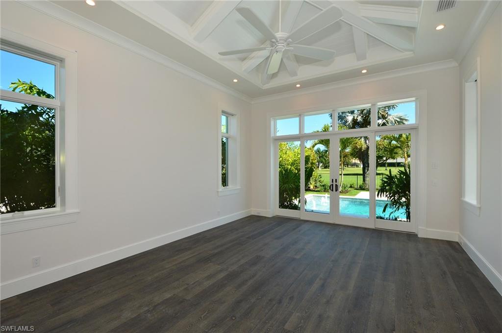 MOORINGS - Residential