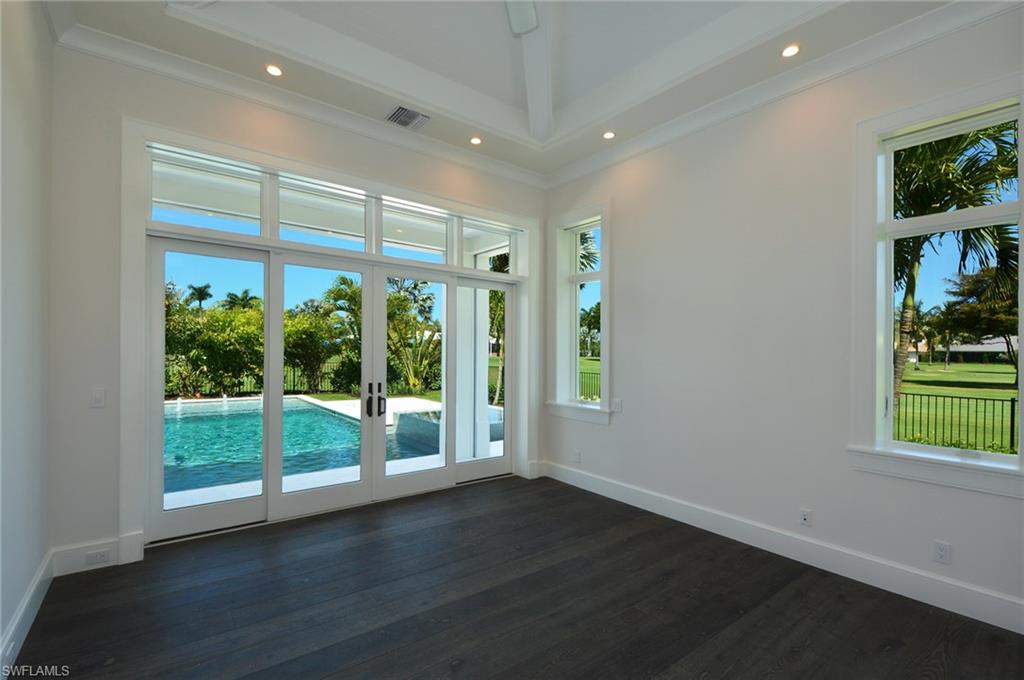 MOORINGS - Residential