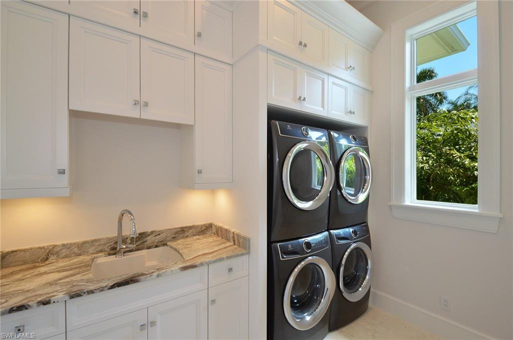 MOORINGS - Residential