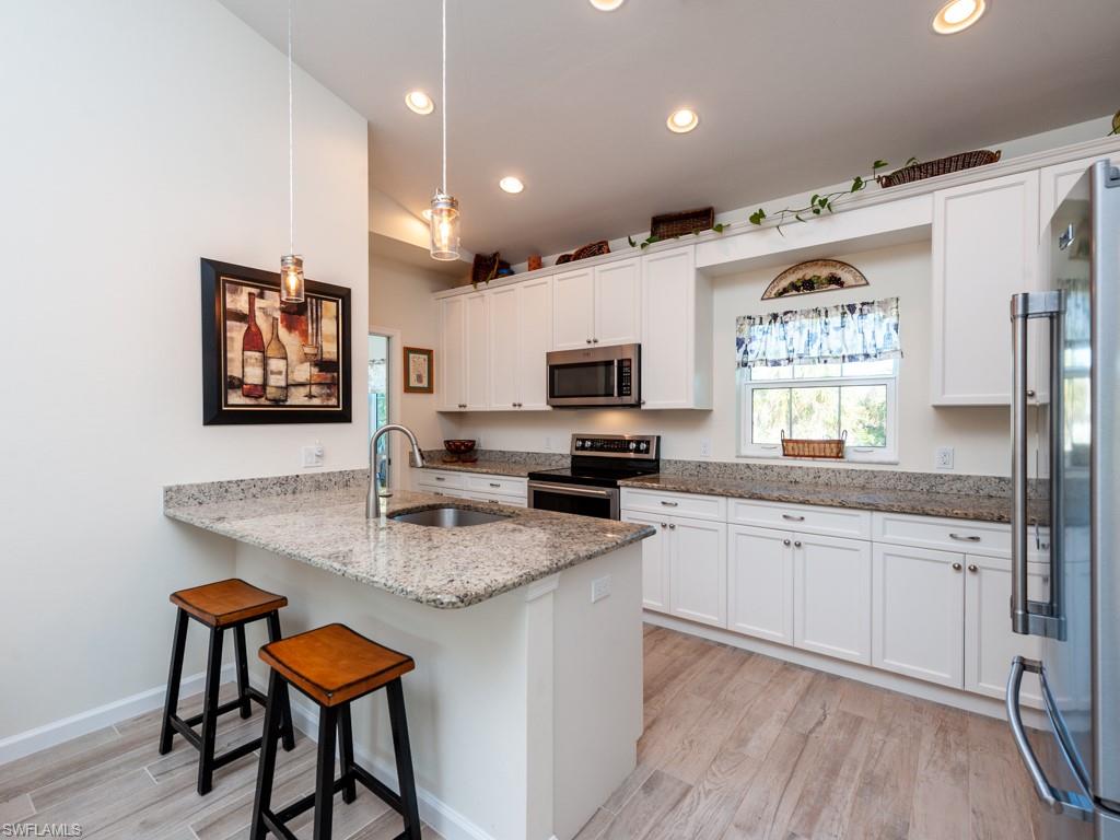 BELLE MEADE - Residential