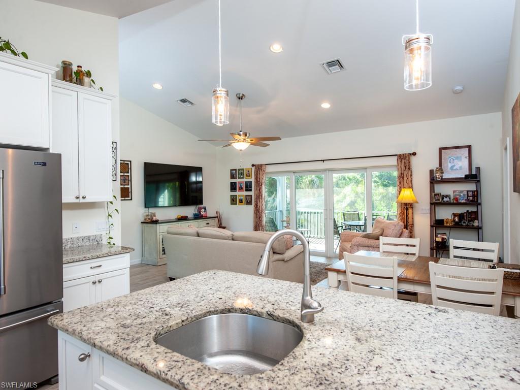 BELLE MEADE - Residential