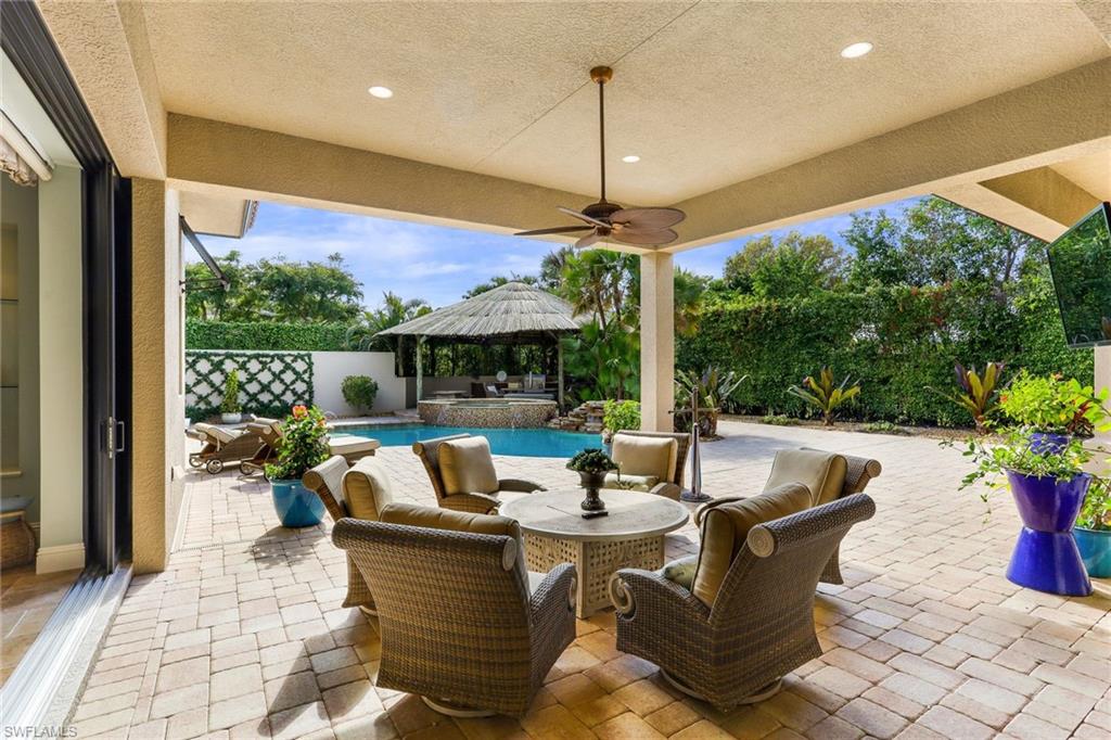 MOORINGS - Residential