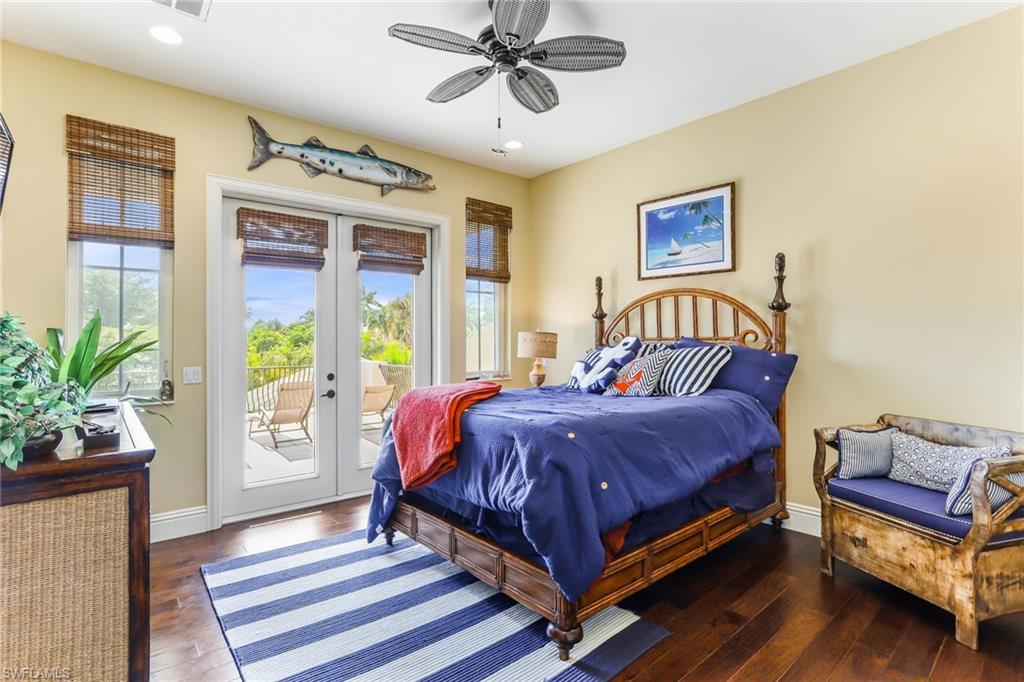 MOORINGS - Residential