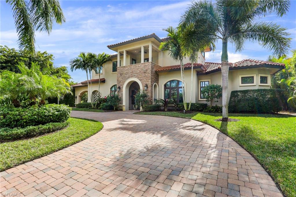 MOORINGS - Residential