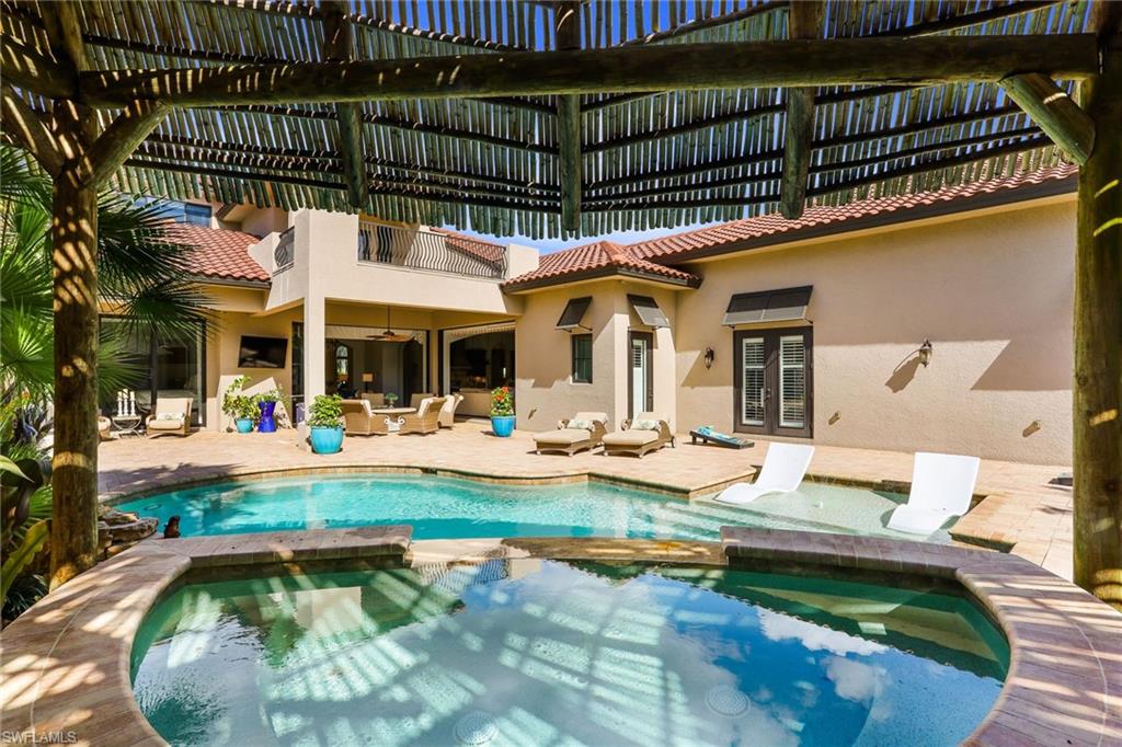 MOORINGS - Residential