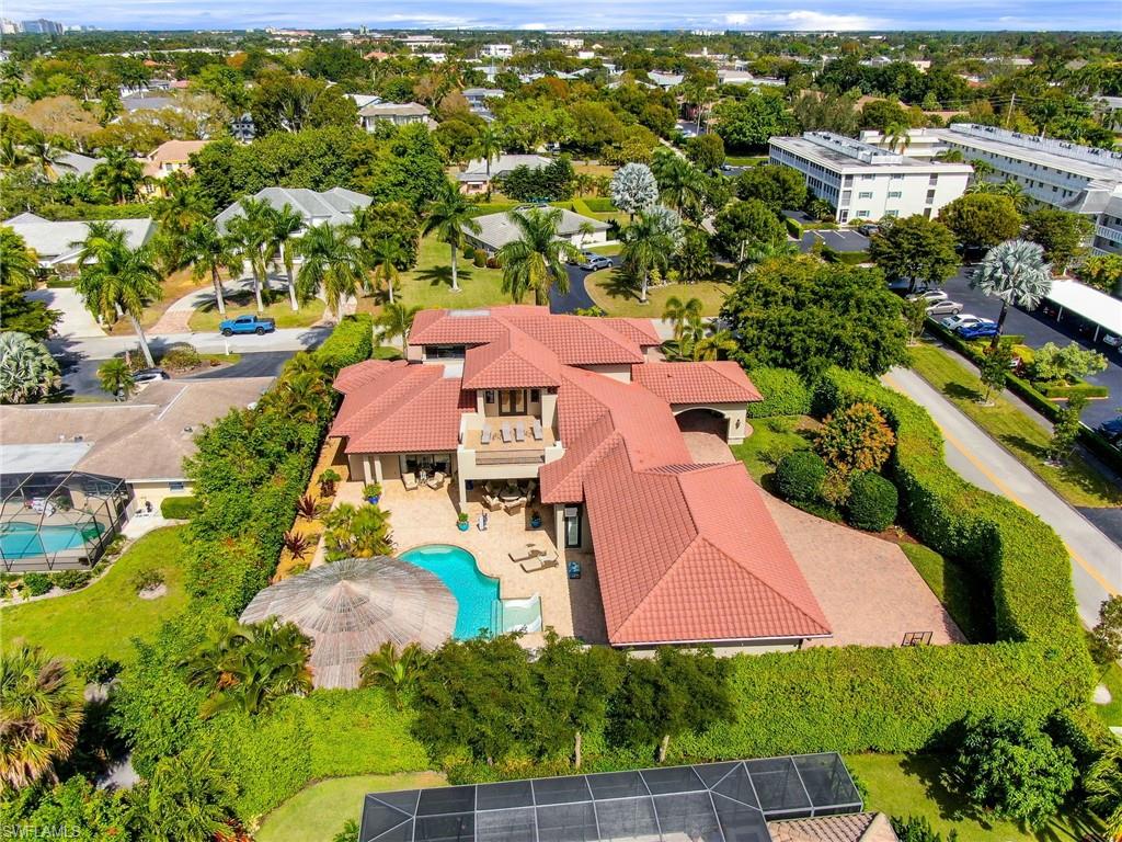 MOORINGS - Residential