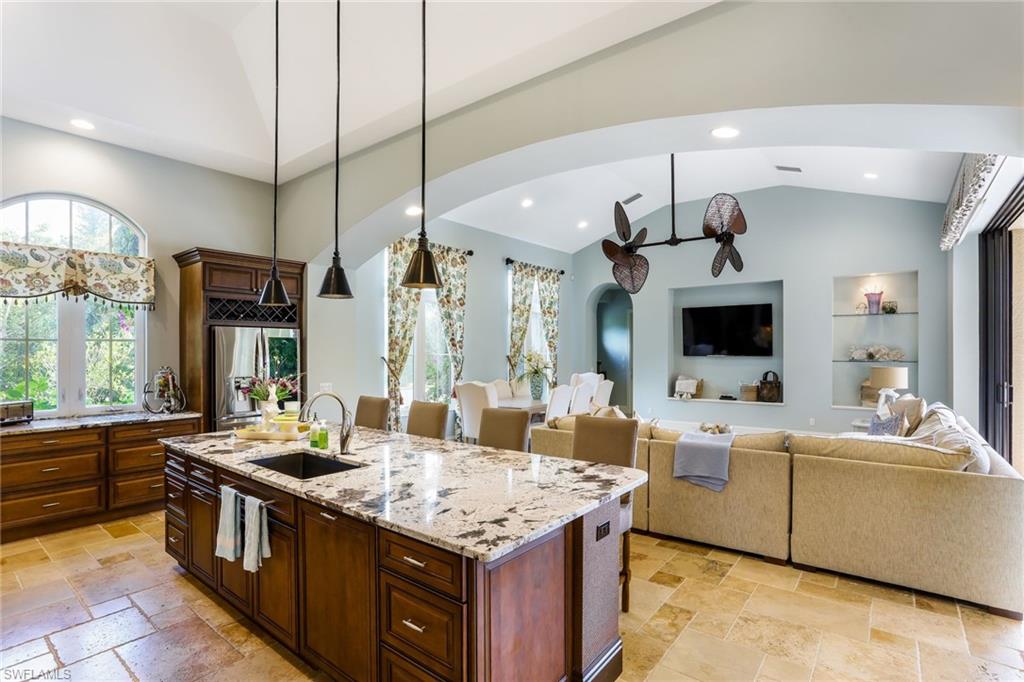 MOORINGS - Residential