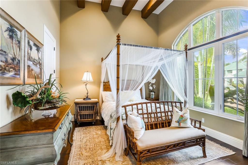 MOORINGS - Residential