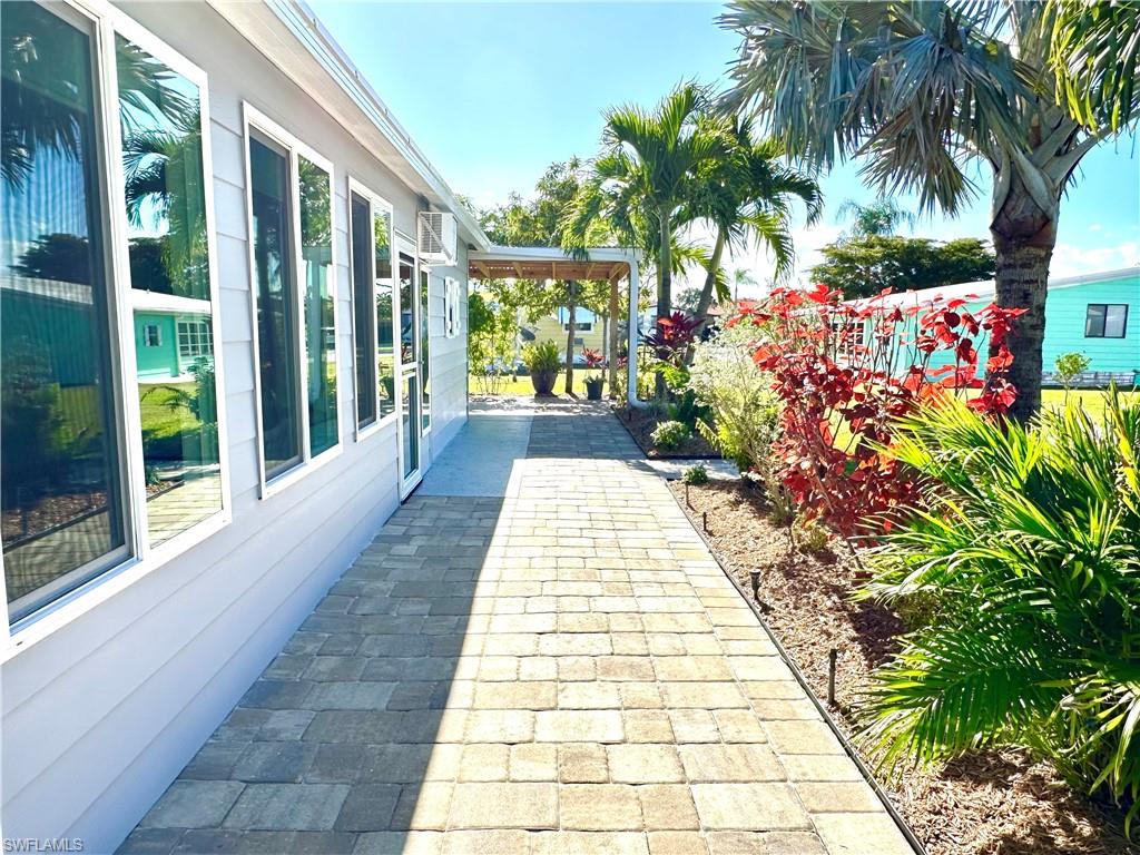 IMPERIAL HARBOR - Residential