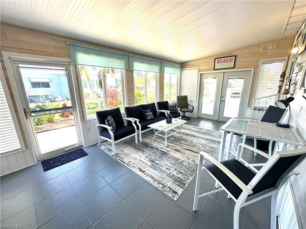 IMPERIAL HARBOR - Residential