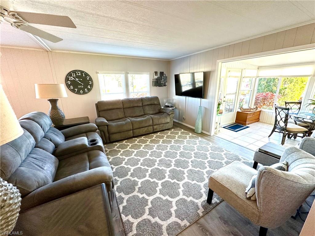 IMPERIAL HARBOR - Residential