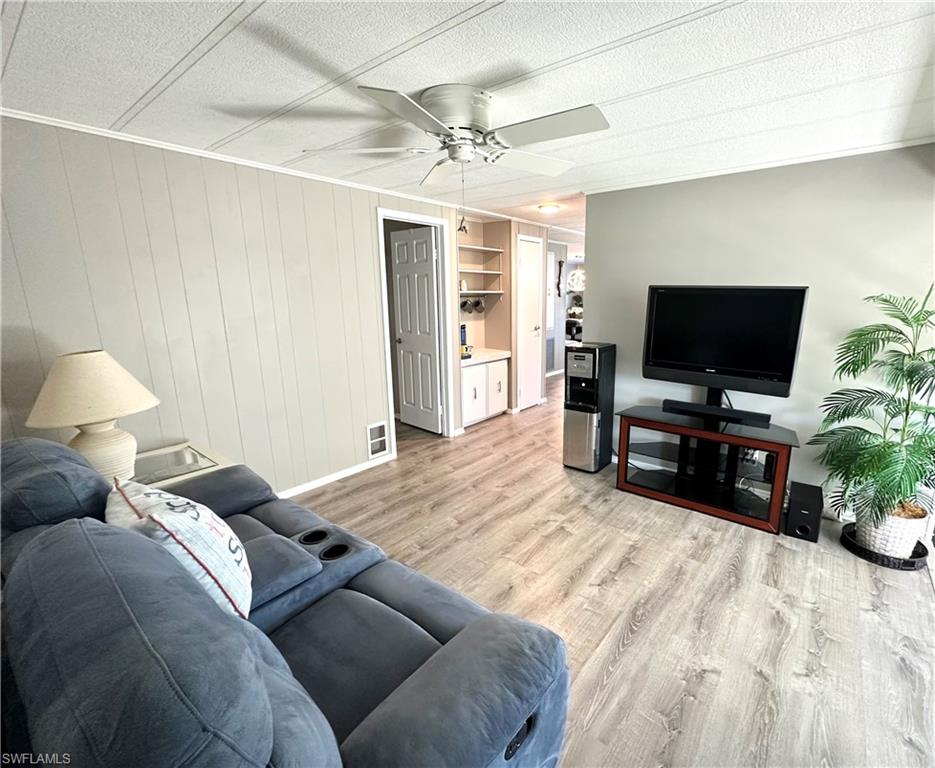 IMPERIAL HARBOR - Residential