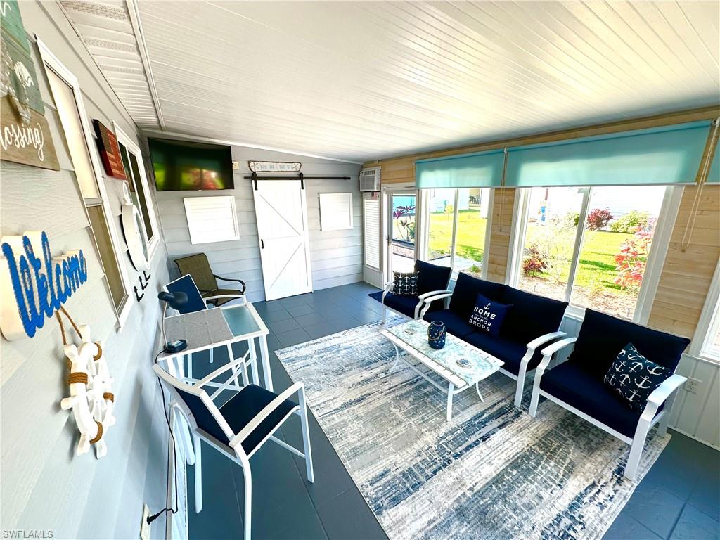 IMPERIAL HARBOR - Residential