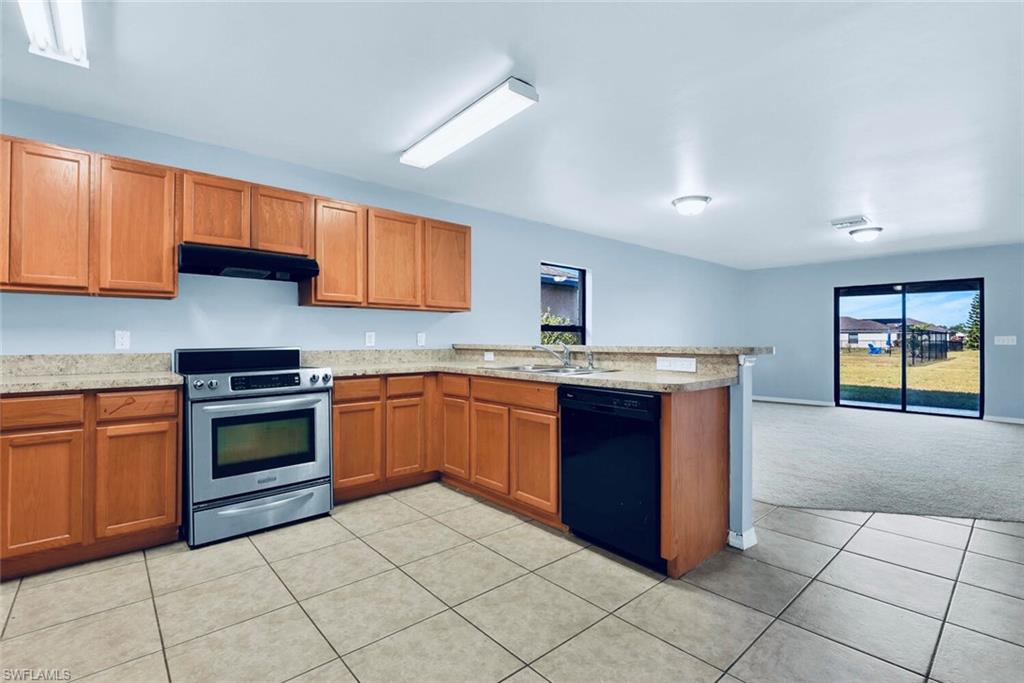 SHADOW LAKES - Residential