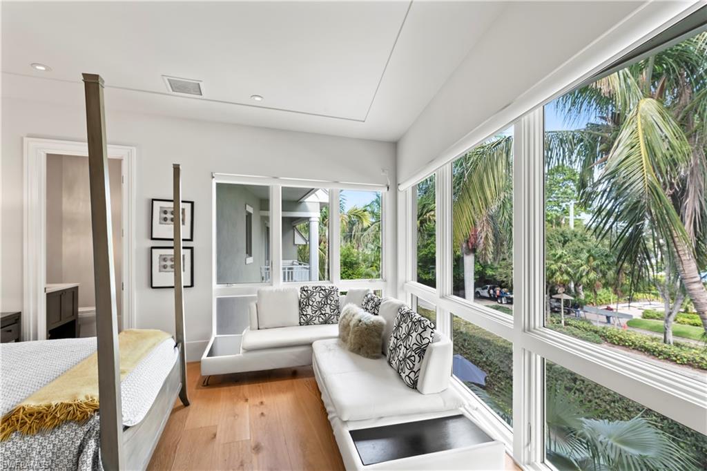 OLDE NAPLES - Residential Lease