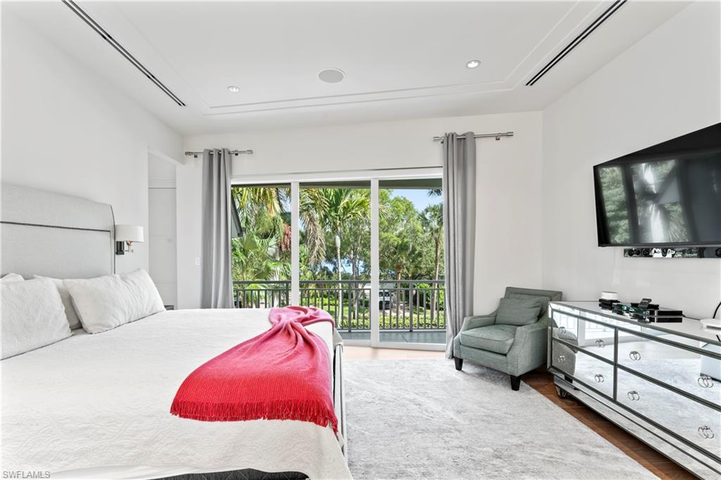 OLDE NAPLES - Residential Lease