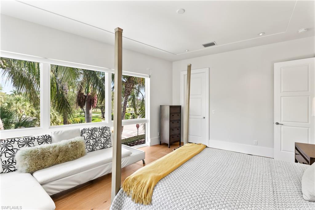 OLDE NAPLES - Residential Lease