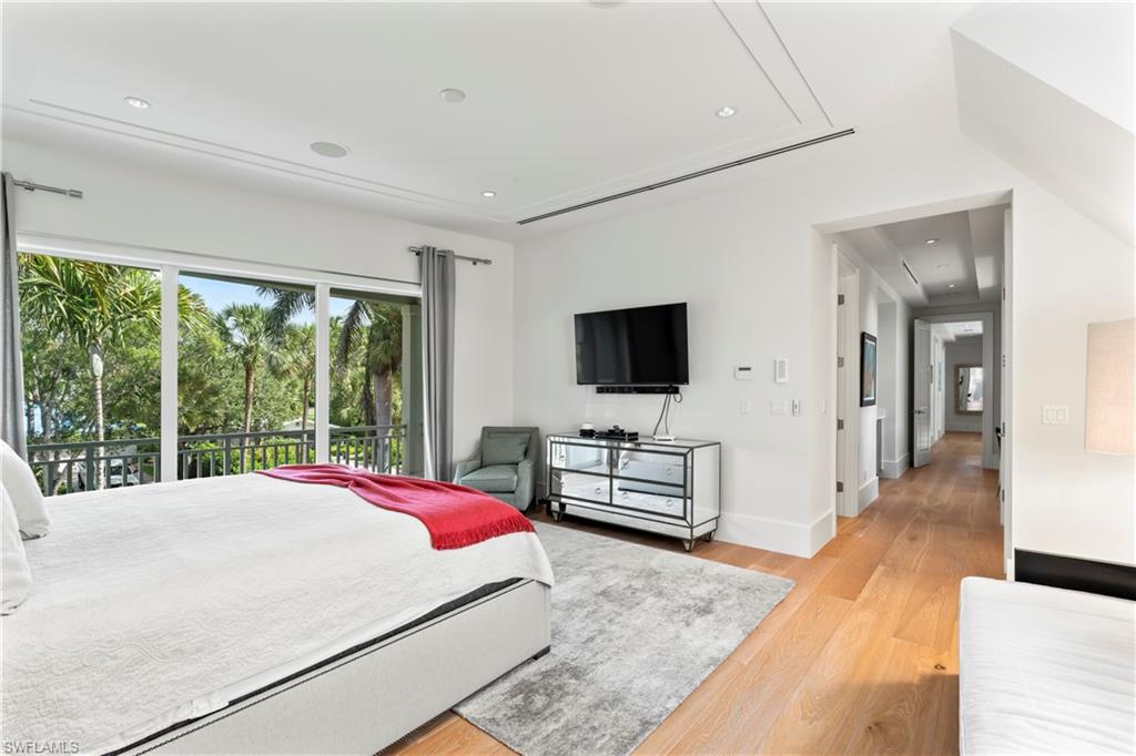 OLDE NAPLES - Residential Lease