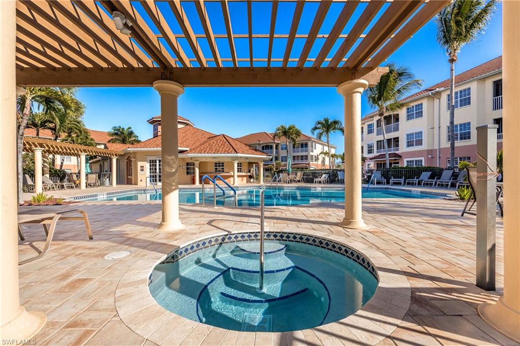 VAN LOON COMMONS - Residential