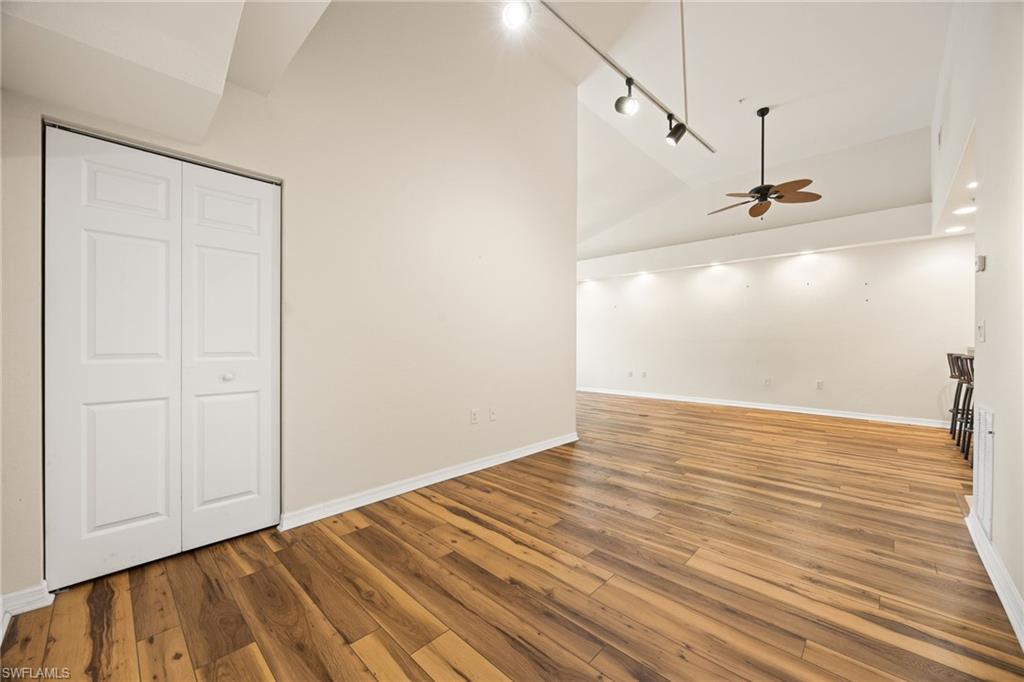 VAN LOON COMMONS - Residential