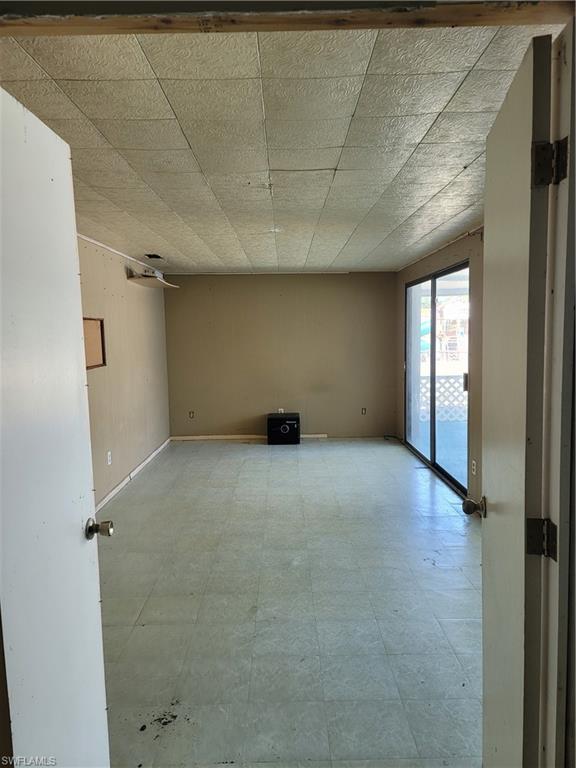 BERTS BAYSHORE MANOR - Residential