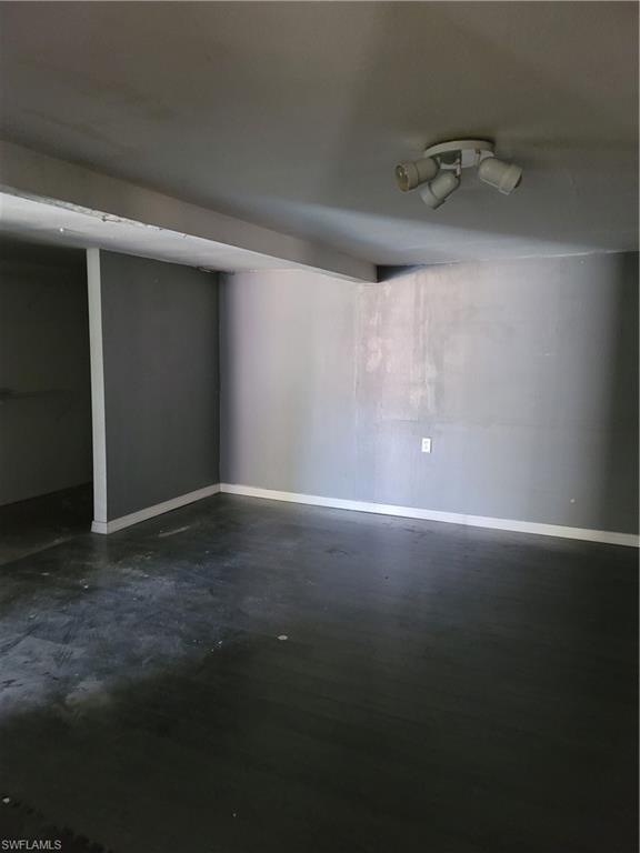 BERTS BAYSHORE MANOR - Residential