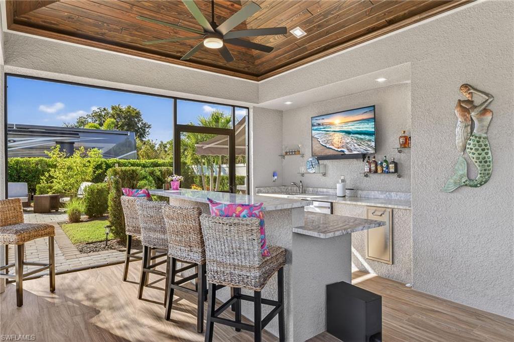 GOLDEN PALMS LUXURY MOTORCOACH RESORT - Land