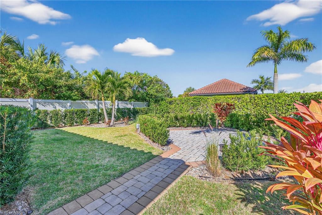 GOLDEN PALMS LUXURY MOTORCOACH RESORT - Land