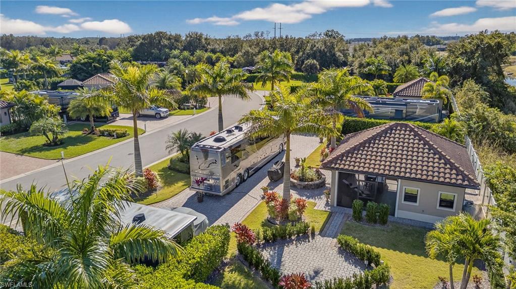 GOLDEN PALMS LUXURY MOTORCOACH RESORT - Land