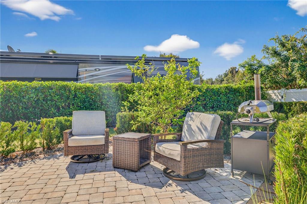 GOLDEN PALMS LUXURY MOTORCOACH RESORT - Land